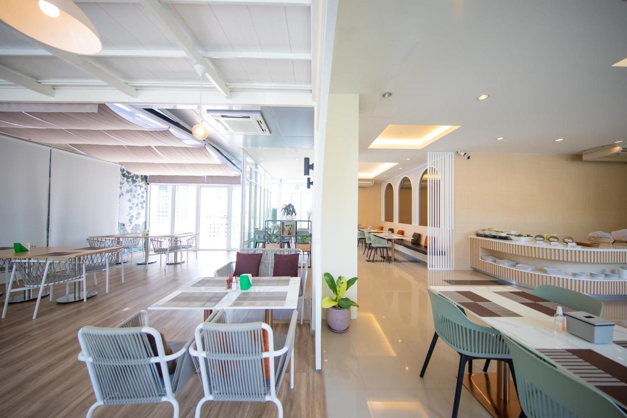 Phavina Hotel Rayong Sha Extra Plus Exterior foto