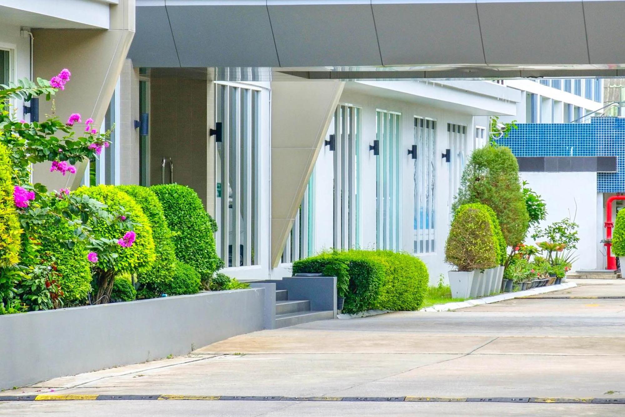 Phavina Hotel Rayong Sha Extra Plus Exterior foto